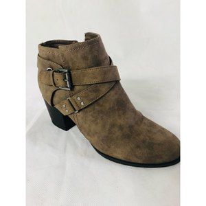 Indigo Rd. Sigrid 2 Round Toe Synthetic Bootie 7M Light Brown